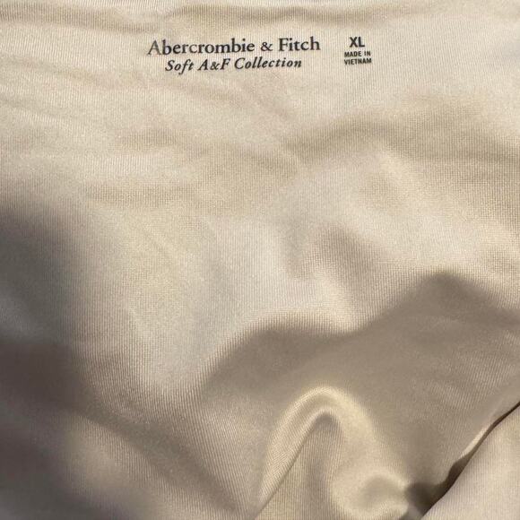 Abercrombie fitch asymetric twist off the shoulder tank - Picture 3 of 3